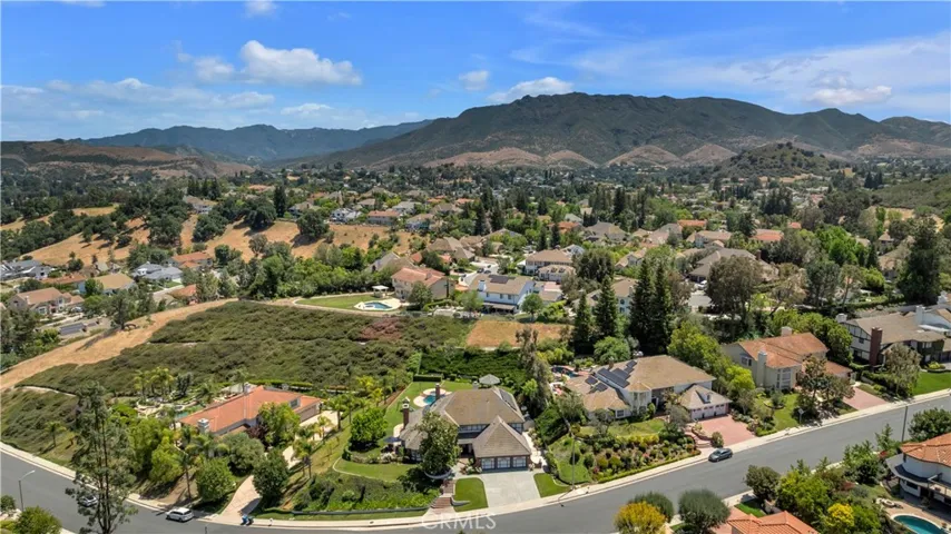 29302 Laro Drive, Agoura Hills, California 91301