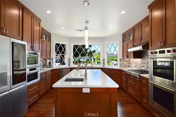 29302 Laro Drive, Agoura Hills, California 91301