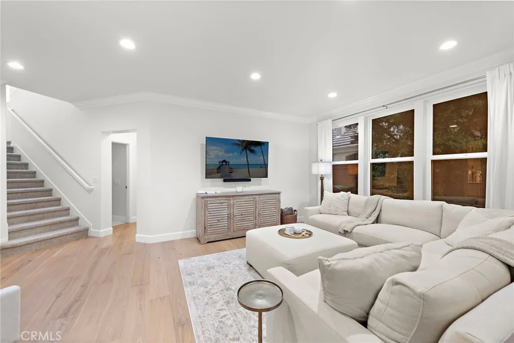 52 Avignon, Newport Coast, California 92657 home-pic-10