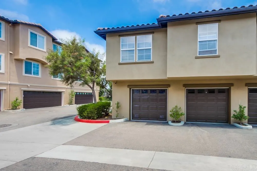 14676 Via Fiesta 2, San Diego, California 92127 home-pic-15