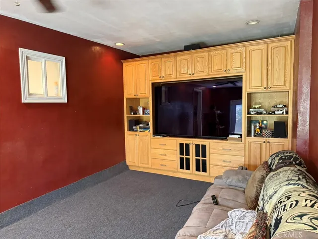 431 W M Street, Colton, California 92324