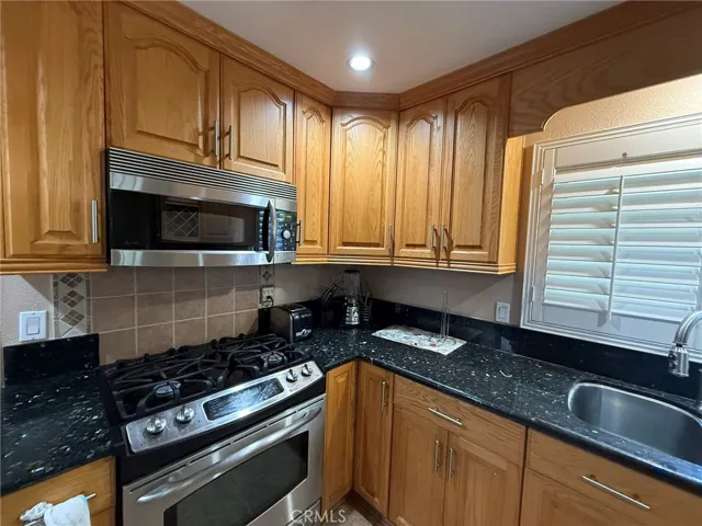 431 W M Street, Colton, California 92324