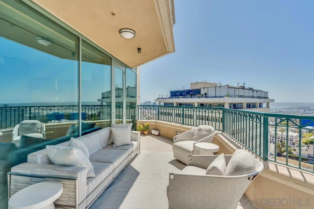 2500 6th Ave Penthouse 4, San Diego, California 92103 home-pic-6