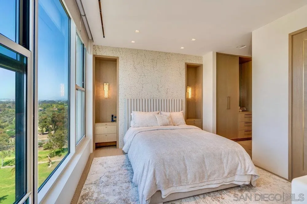 2500 6th Ave Penthouse 4, San Diego, California 92103 home-pic-17
