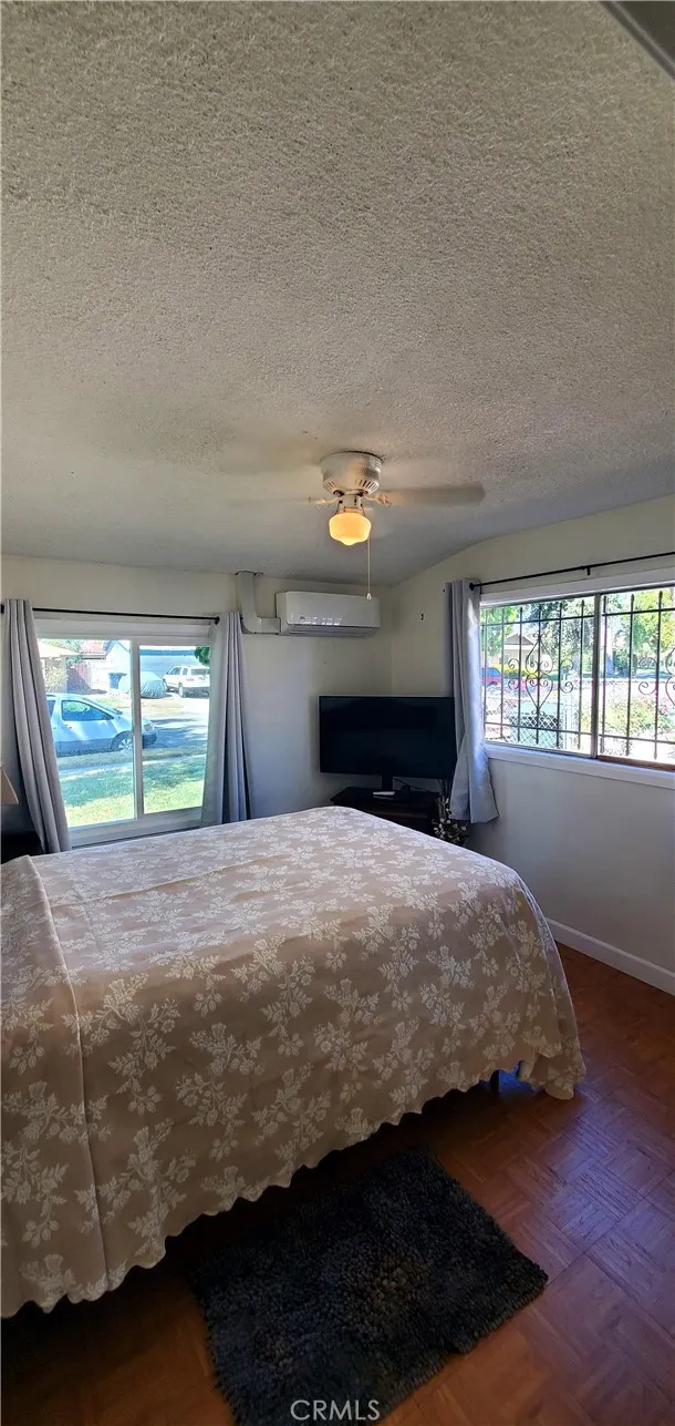 857 N Dallas Avenue, San Bernardino, California 92410 home-pic-9