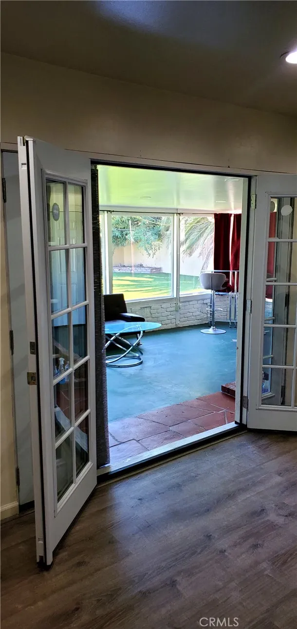 857 N Dallas Avenue, San Bernardino, California 92410 home-pic-5