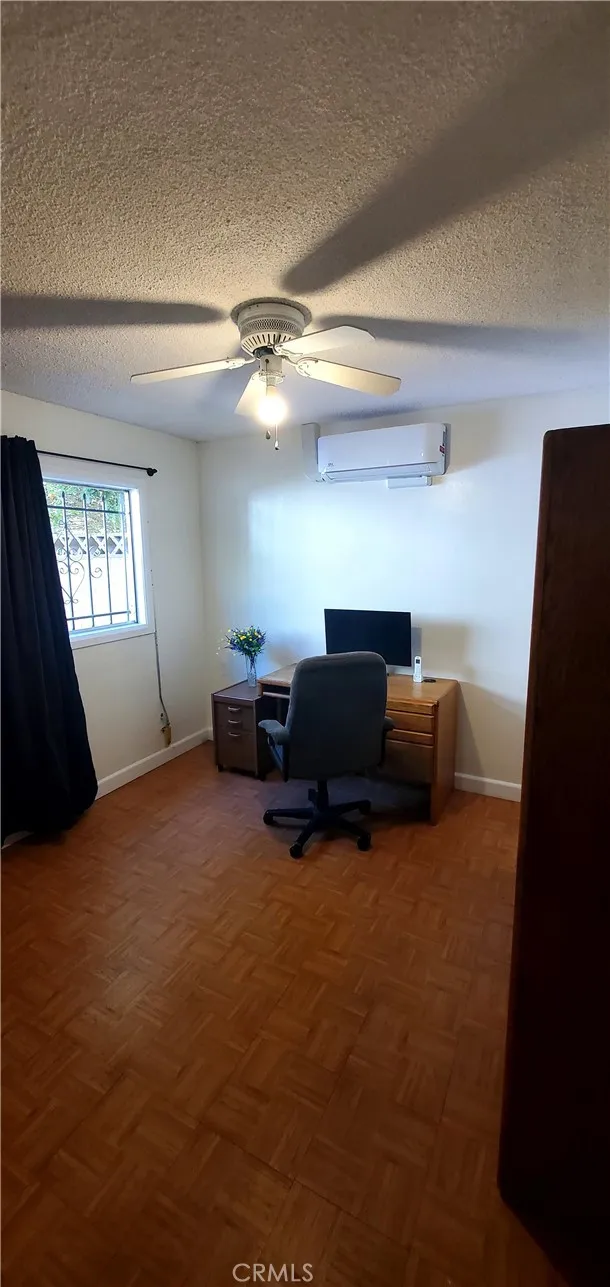 857 N Dallas Avenue, San Bernardino, California 92410 home-pic-10