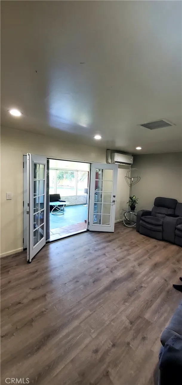 857 N Dallas Avenue, San Bernardino, California 92410 home-pic-4