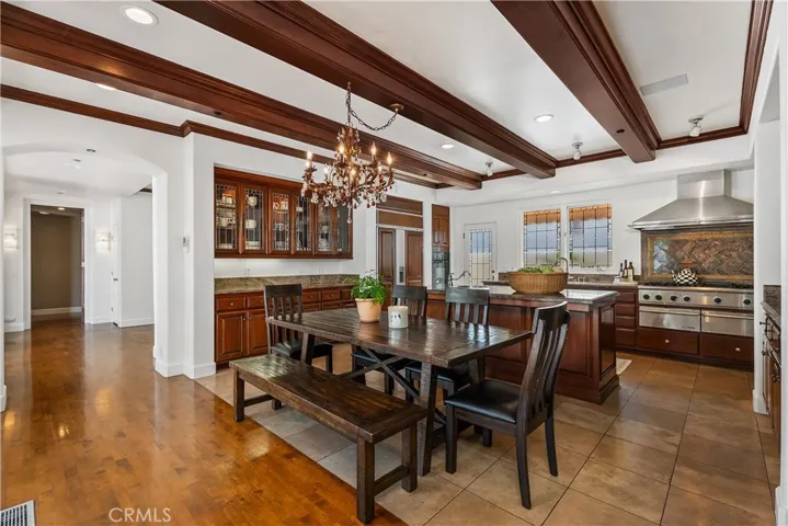 Kitchen didning Area
