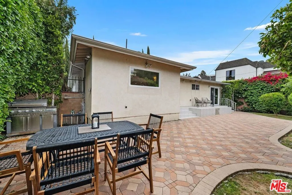 465 N Kilkea Drive, Los Angeles, California 90048 home-pic-50