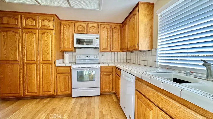 12073 Beaufait Avenue, Porter Ranch, California 91326
