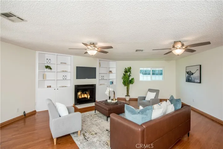 5229 E Walkerton Street, Long Beach, California 90808