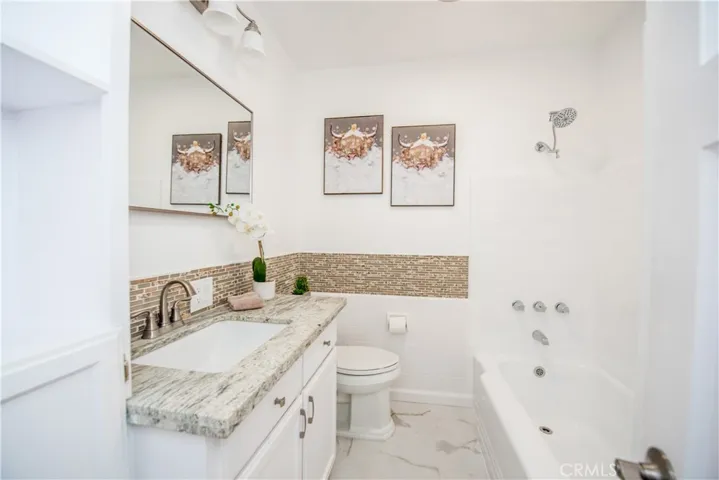 5229 E Walkerton Street, Long Beach, California 90808