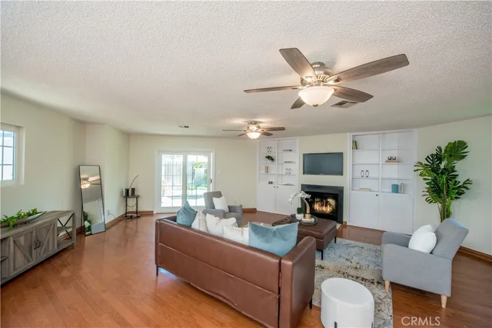 5229 E Walkerton Street, Long Beach, California 90808
