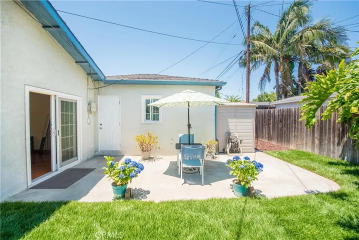 Large patio/ private backyard.
