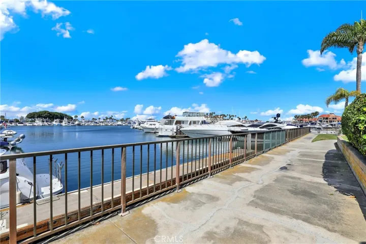 2872 Coast Circle Ci205, Huntington Beach, California 92649