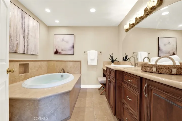 2872 Coast Circle Ci205, Huntington Beach, California 92649