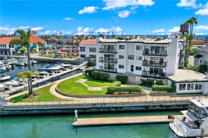 2872 Coast Circle Ci205, Huntington Beach, California 92649