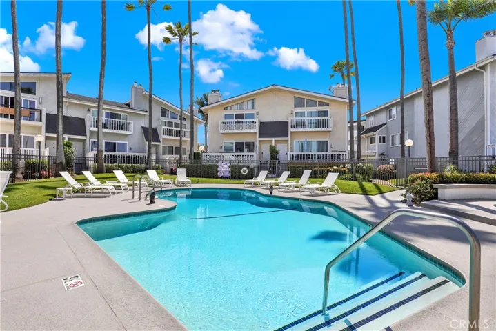 2872 Coast Circle Ci205, Huntington Beach, California 92649