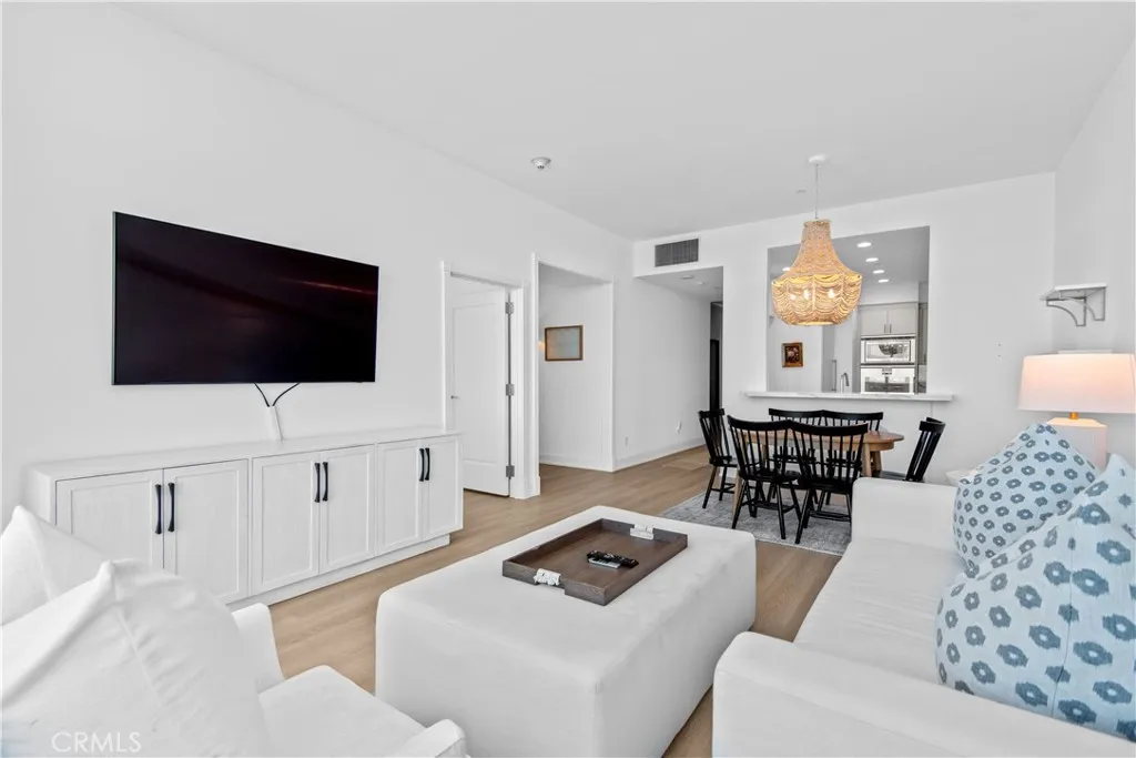 900 W Olympic Boulevard 34f, Los Angeles, California 90015 home-pic-8