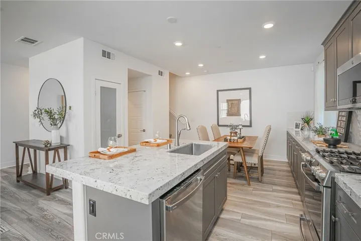 18292 Iris Lane, Yorba Linda, California 92886