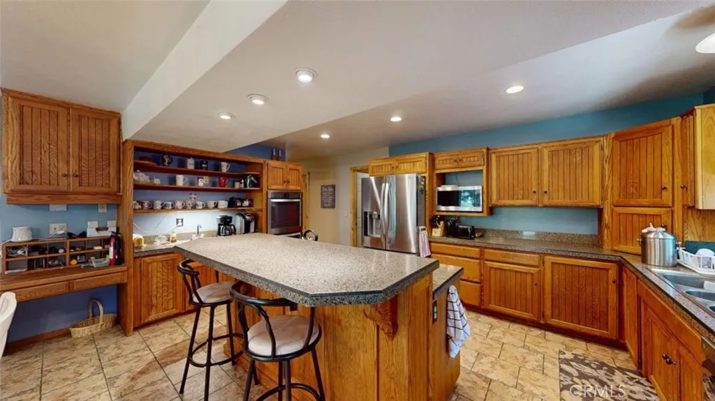 21645 Jobs Peak Road, Cedarpines Park, California 92322 home-pic-18