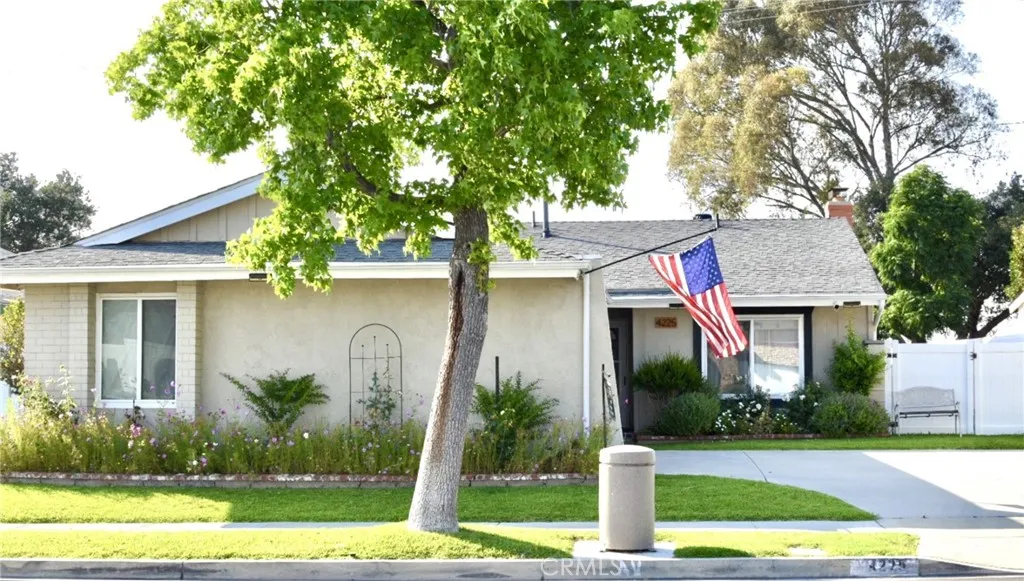 4225 E Alderdale Avenue, Anaheim, California 92807 home-pic-1