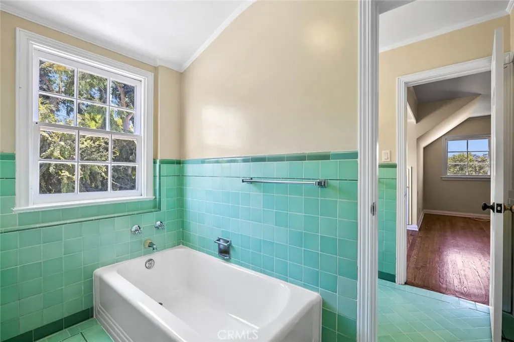 15454 Sutton Street, Sherman Oaks, California 91403 home-pic-16