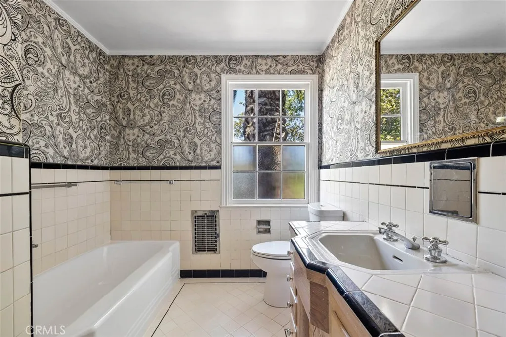 15454 Sutton Street, Sherman Oaks, California 91403 home-pic-9