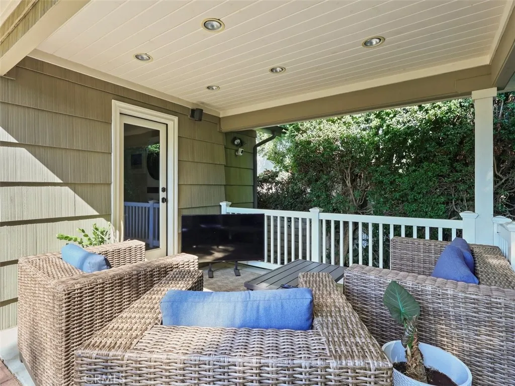 15454 Sutton Street, Sherman Oaks, California 91403 home-pic-20