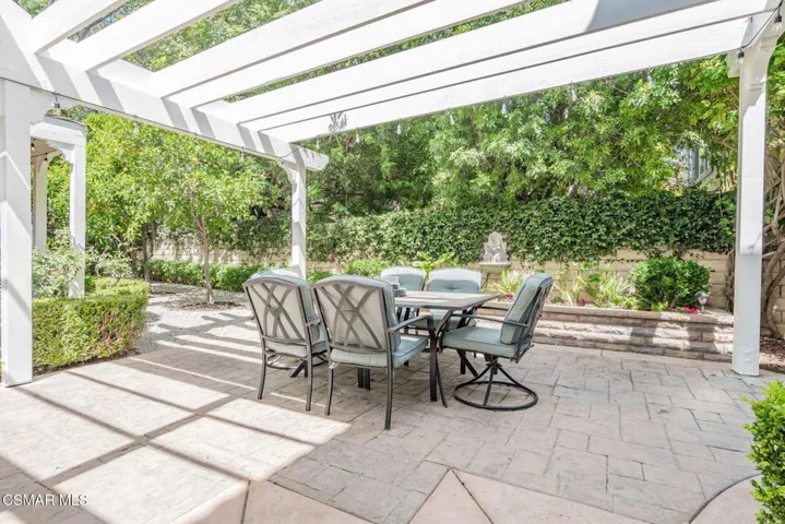 15591 Harte-Outside Pergola2