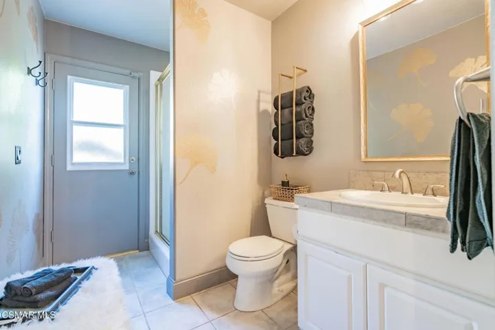 15591 Harte-Downstairs bathroom