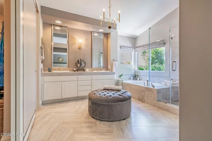 15591 Harte-Primary Bathroom