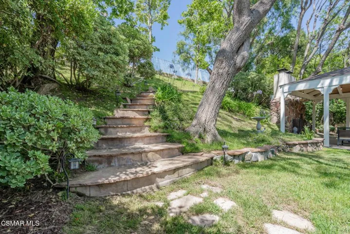 15591 Harte-Outside stairs