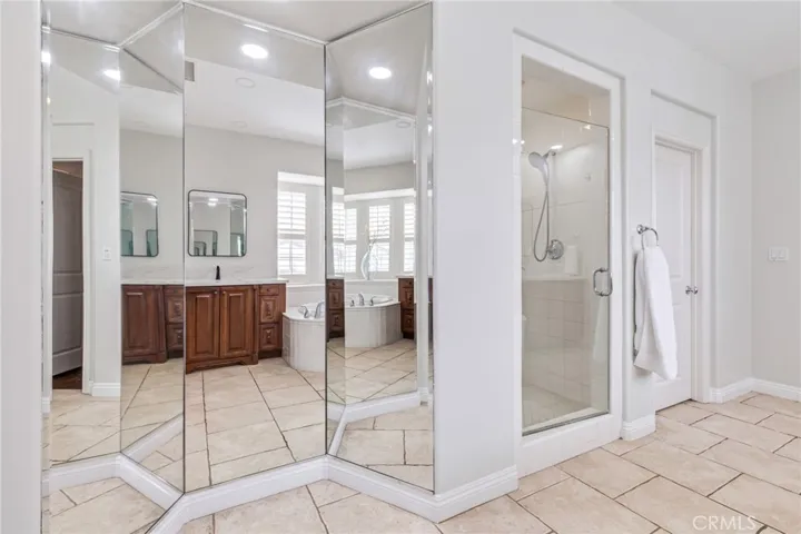 12 John, Ladera Ranch, California 92694