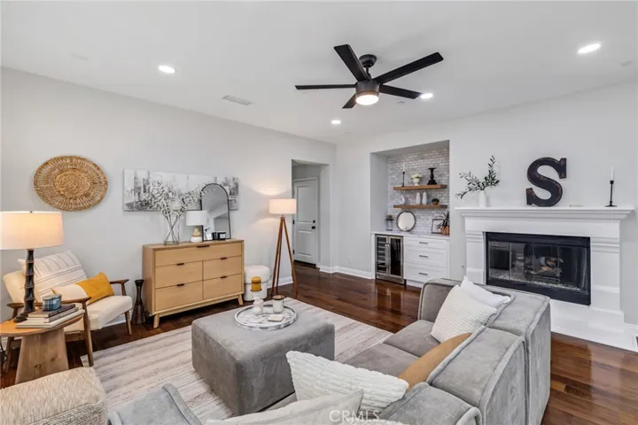 12 John, Ladera Ranch, California 92694