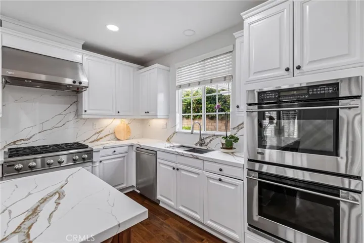 12 John, Ladera Ranch, California 92694