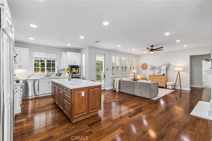 12 John, Ladera Ranch, California 92694
