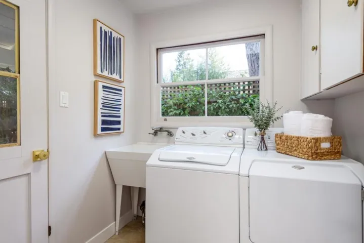 435 Buena Vista Avenue, Redwood City, California 94061