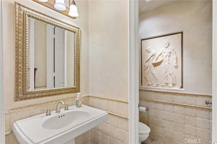 18912 Rockinghorse Lane, Huntington Beach, California 92648