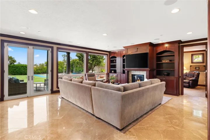 18912 Rockinghorse Lane, Huntington Beach, California 92648