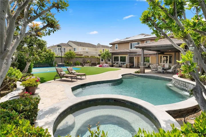 18912 Rockinghorse Lane, Huntington Beach, California 92648