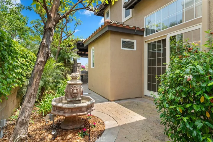 18912 Rockinghorse Lane, Huntington Beach, California 92648