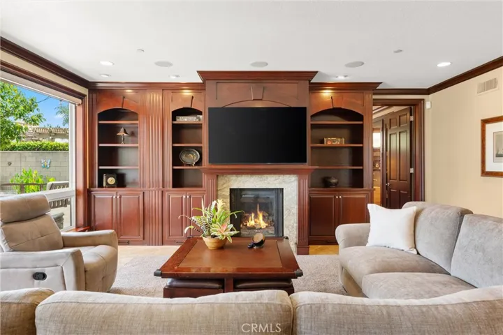 18912 Rockinghorse Lane, Huntington Beach, California 92648