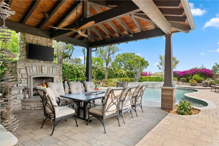 18912 Rockinghorse Lane, Huntington Beach, California 92648