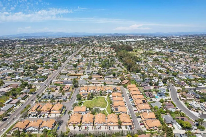1716 Promenade Circle, Vista, California 92083