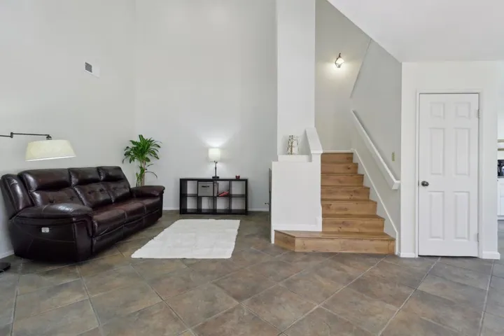 1716 Promenade Circle, Vista, California 92083