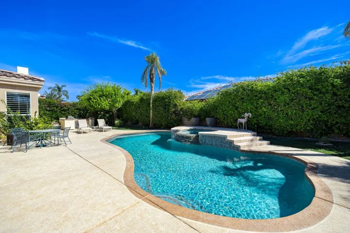 35-web-or-mls-NWHillcrest_OPMG_0325_030