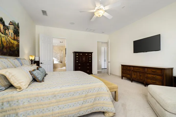 24-web-or-mls-NWHillcrest_OPMG_0325_038