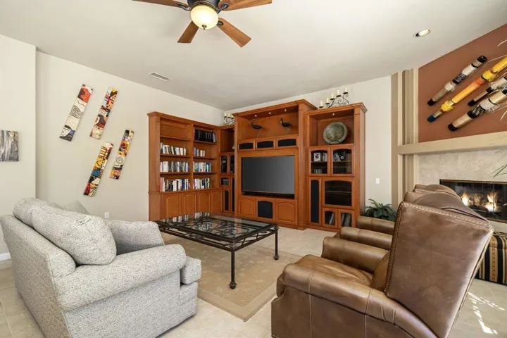 20-web-or-mls-NWHillcrest_OPMG_0325_027